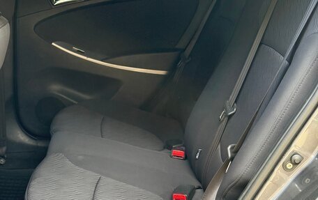 Hyundai Solaris II рестайлинг, 2011 год, 870 000 рублей, 11 фотография