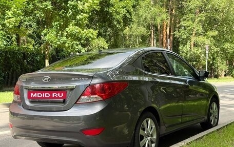 Hyundai Solaris II рестайлинг, 2011 год, 870 000 рублей, 7 фотография