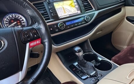 Toyota Highlander III, 2014 год, 2 790 000 рублей, 13 фотография