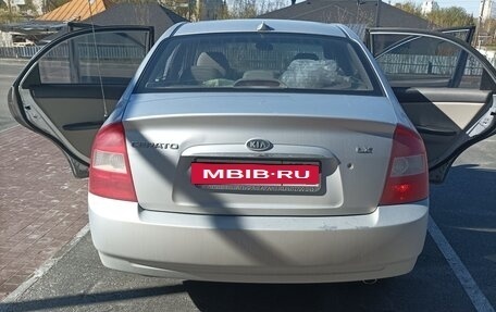 KIA Cerato I, 2005 год, 200 000 рублей, 8 фотография
