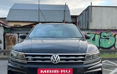 Volkswagen Tiguan II, 2020 год, 2 370 000 рублей, 3 фотография