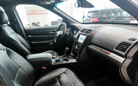 Ford Explorer VI, 2016 год, 2 890 000 рублей, 13 фотография