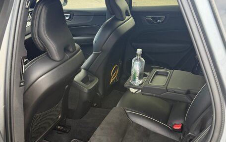 Volvo XC60 II, 2018 год, 2 830 000 рублей, 4 фотография
