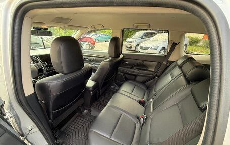 Mitsubishi Outlander III рестайлинг 3, 2016 год, 2 670 000 рублей, 10 фотография