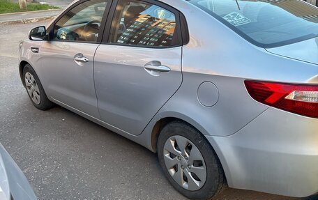 KIA Rio III рестайлинг, 2011 год, 500 000 рублей, 4 фотография
