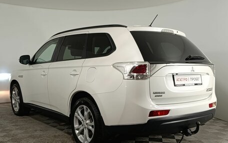 Mitsubishi Outlander III рестайлинг 3, 2013 год, 1 460 000 рублей, 5 фотография