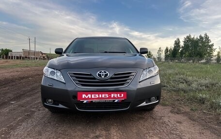 Toyota Camry, 2006 год, 970 000 рублей, 2 фотография