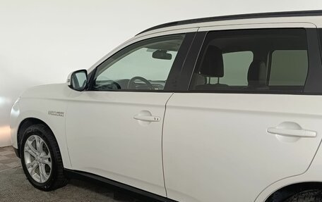 Mitsubishi Outlander III рестайлинг 3, 2013 год, 1 460 000 рублей, 21 фотография