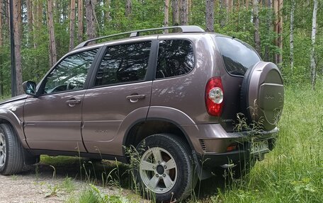 Chevrolet Niva I рестайлинг, 2018 год, 840 000 рублей, 3 фотография