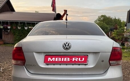 Volkswagen Polo VI (EU Market), 2013 год, 700 000 рублей, 1 фотография