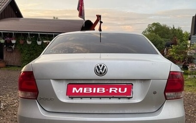 Volkswagen Polo VI (EU Market), 2013 год, 700 000 рублей, 1 фотография