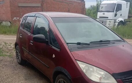 Mitsubishi Colt VI рестайлинг, 2004 год, 350 000 рублей, 2 фотография