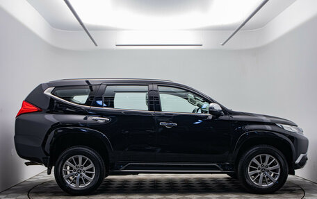 Mitsubishi Pajero Sport III рестайлинг, 2019 год, 2 090 000 рублей, 3 фотография