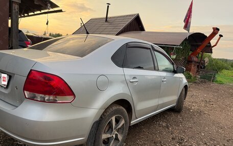 Volkswagen Polo VI (EU Market), 2013 год, 700 000 рублей, 2 фотография