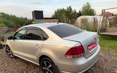 Volkswagen Polo VI (EU Market), 2013 год, 700 000 рублей, 4 фотография