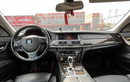 BMW 7 серия, 2015 год, 1 600 000 рублей, 12 фотография