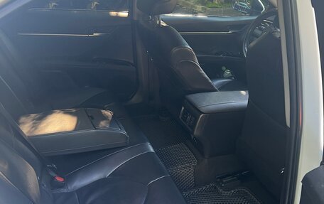 Toyota Camry, 2019 год, 1 750 000 рублей, 8 фотография