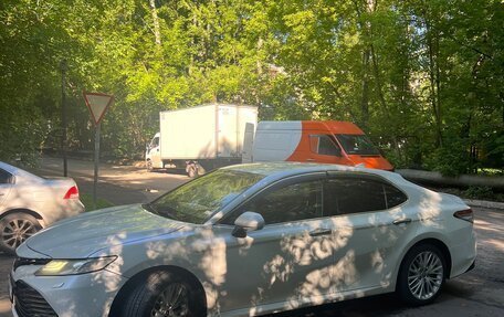 Toyota Camry, 2019 год, 1 750 000 рублей, 4 фотография