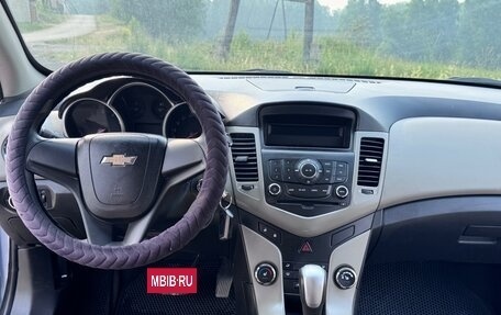 Chevrolet Cruze II, 2011 год, 645 000 рублей, 9 фотография