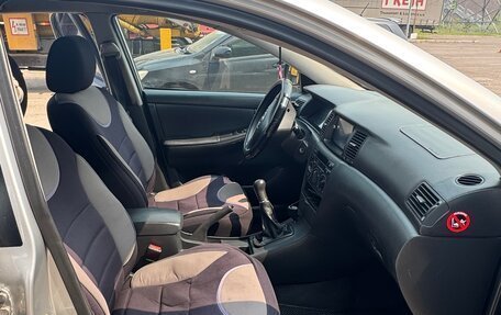 Toyota Corolla, 2004 год, 550 000 рублей, 14 фотография