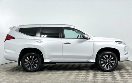 Mitsubishi Pajero Sport III рестайлинг, 2022 год, 4 449 900 рублей, 5 фотография