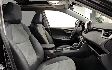 Toyota RAV4, 2025 год, 4 300 000 рублей, 24 фотография