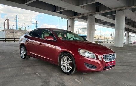 Volvo S60 III, 2011 год, 900 000 рублей, 1 фотография