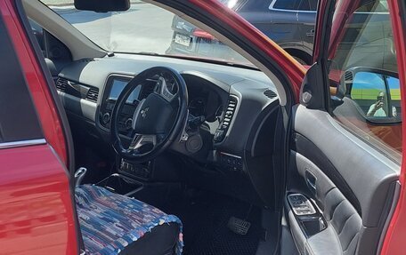 Mitsubishi Outlander III рестайлинг 3, 2016 год, 2 000 000 рублей, 3 фотография