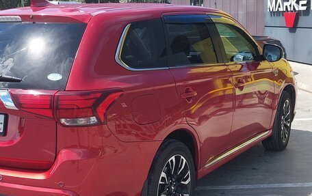 Mitsubishi Outlander III рестайлинг 3, 2016 год, 2 000 000 рублей, 7 фотография