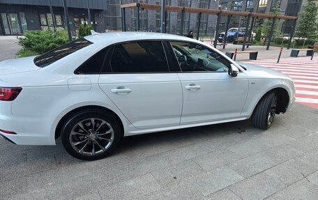 Audi A4, 2017 год, 2 300 000 рублей, 7 фотография