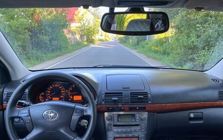 Toyota Avensis III рестайлинг, 2008 год, 695 000 рублей, 3 фотография