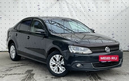 Volkswagen Jetta VI, 2014 год, 900 000 рублей, 2 фотография