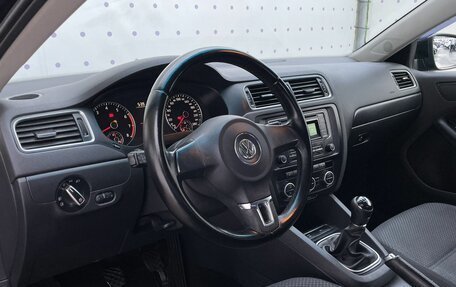 Volkswagen Jetta VI, 2014 год, 900 000 рублей, 15 фотография