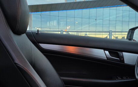 Mercedes-Benz C-Класс, 2013 год, 1 800 000 рублей, 21 фотография