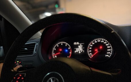 Volkswagen Polo VI (EU Market), 2014 год, 550 000 рублей, 24 фотография