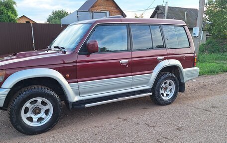Mitsubishi Pajero III рестайлинг, 1995 год, 690 000 рублей, 2 фотография