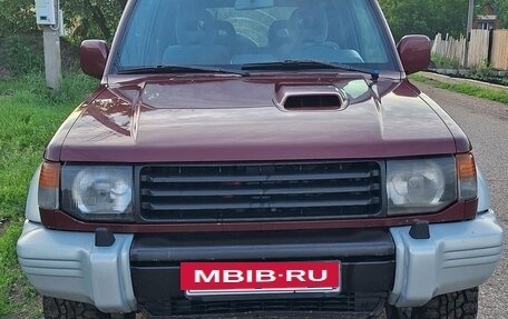 Mitsubishi Pajero III рестайлинг, 1995 год, 690 000 рублей, 3 фотография