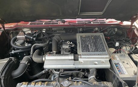 Mitsubishi Pajero III рестайлинг, 1995 год, 690 000 рублей, 11 фотография