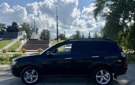 Mitsubishi Outlander III рестайлинг 3, 2011 год, 1 050 000 рублей, 4 фотография