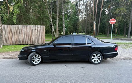 Mercedes-Benz E-Класс, 1997 год, 299 999 рублей, 5 фотография