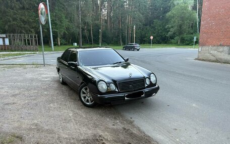 Mercedes-Benz E-Класс, 1997 год, 299 999 рублей, 2 фотография