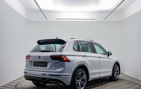 Volkswagen Tiguan II, 2020 год, 2 990 000 рублей, 6 фотография
