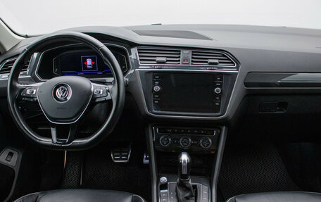 Volkswagen Tiguan II, 2020 год, 2 990 000 рублей, 14 фотография