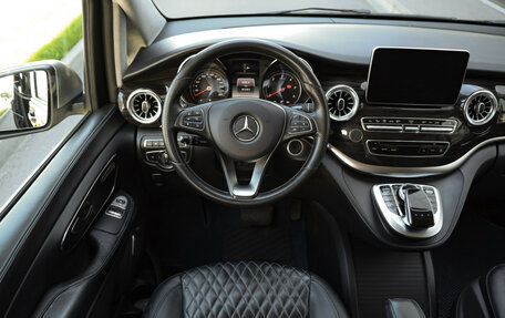 Mercedes-Benz V-Класс, 2018 год, 5 590 000 рублей, 13 фотография