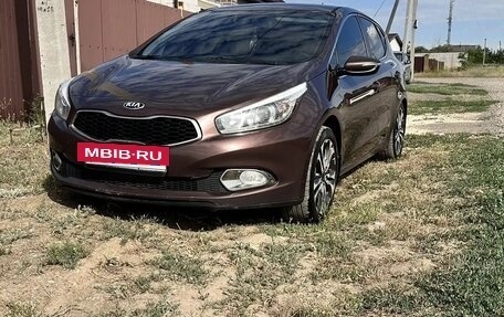 KIA cee'd III, 2014 год, 1 100 000 рублей, 2 фотография