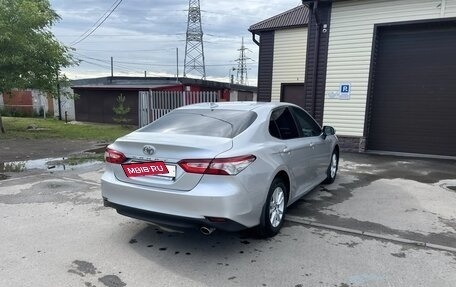 Toyota Camry, 2019 год, 3 100 000 рублей, 4 фотография