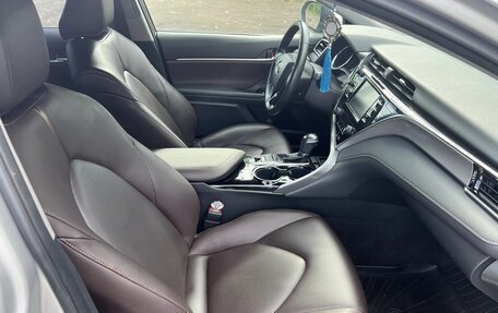 Toyota Camry, 2019 год, 3 100 000 рублей, 13 фотография