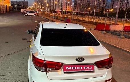 KIA Rio III рестайлинг, 2015 год, 450 000 рублей, 2 фотография