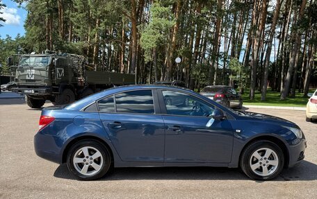 Chevrolet Cruze II, 2011 год, 720 000 рублей, 4 фотография