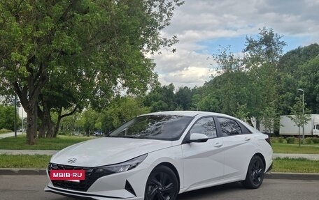 Hyundai Elantra, 2023 год, 2 500 000 рублей, 3 фотография